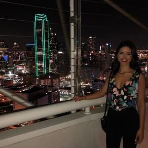 Meet your Posher, Mirela